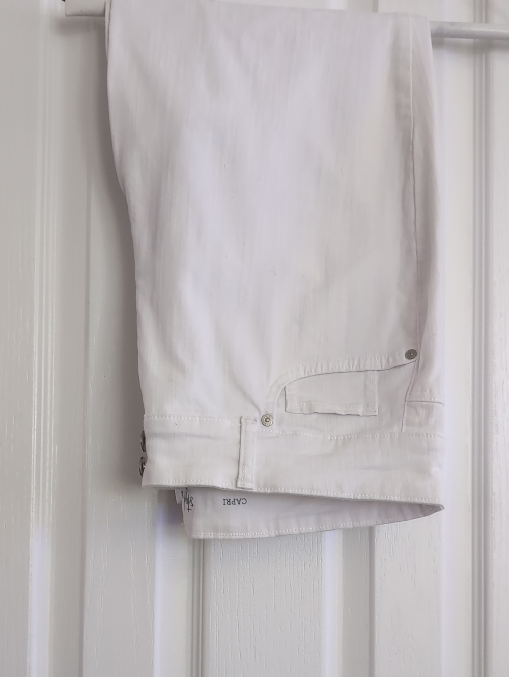 Style & Co White Capri Jeans